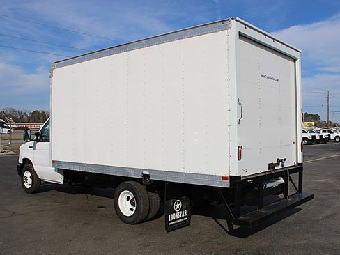 Used 2023 Ford E-350 and Econoline 350 Super Duty w/ Power Windows & Locks Group image 4