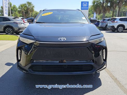 Used 2023 Toyota bZ4X XLE FWD image 8
