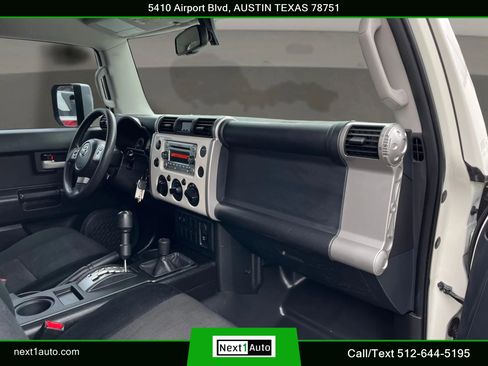 Used 2012 Toyota FJ Cruiser 4WD w/ Convenience Pkg image 23