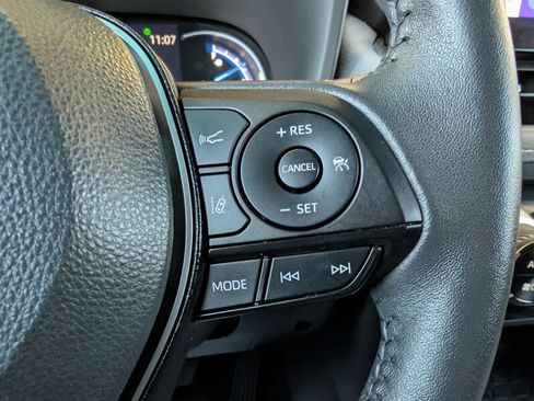 Used 2024 Toyota RAV4 XLE Premium image 22