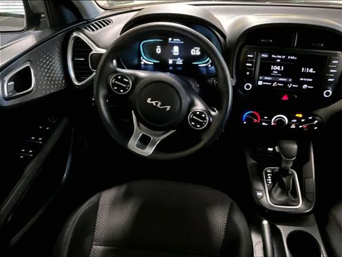 Used 2024 Kia Soul LX w/ Option Group 015 image 17