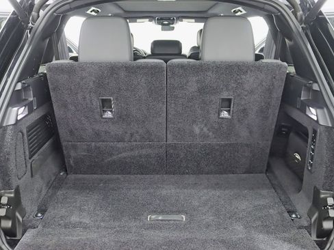 Used 2023 Land Rover Range Rover Long Wheelbase SE image 41