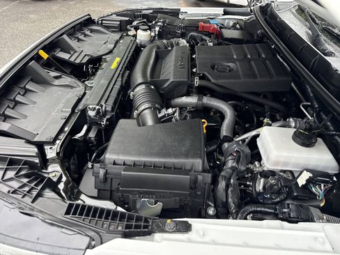 Used 2024 Nissan Frontier SL w/ Technology Package RWD image 33