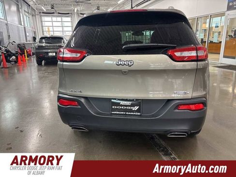 Used 2016 Jeep Cherokee Latitude w/ Comfort/Convenience Group image 5