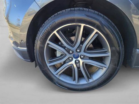 Used 2019 Ford Edge Titanium w/ Equipment Group 301A image 26