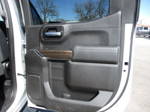 Used 2020 Chevrolet Silverado 1500 LT Trail Boss image 22