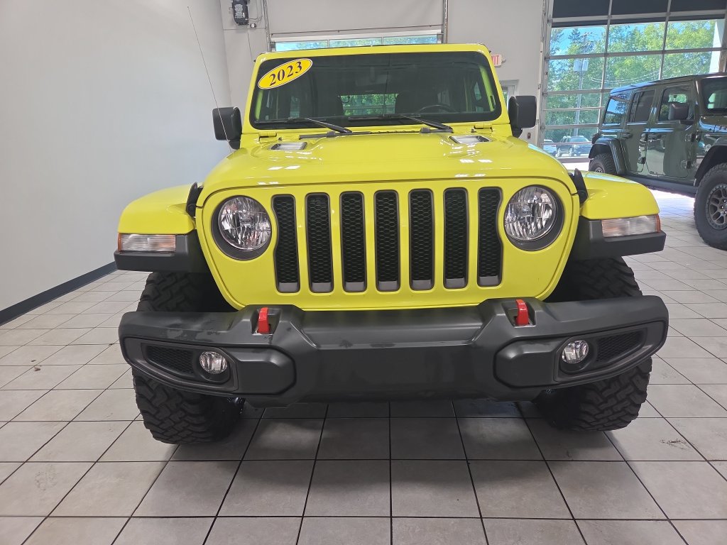 Used 2023 Jeep Wrangler Unlimited Rubicon w/ Cold Weather Group AWD/4WD image 2