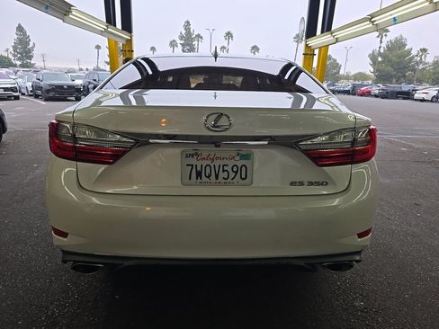 Used 2017 Lexus ES 350 w/ Accessory Package FWD image 5