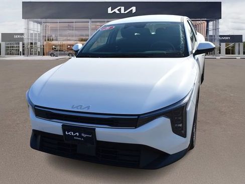 New 2026 Kia K4 LX FWD image 8