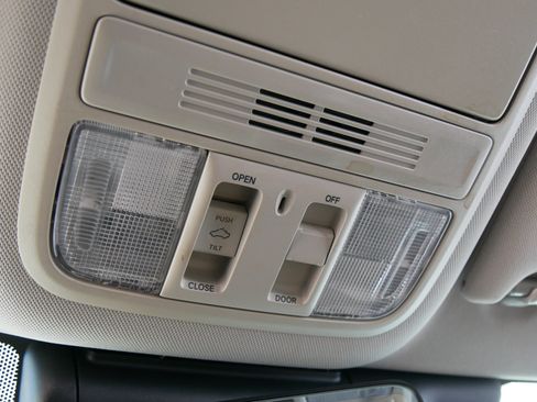 Used 2021 Honda Accord EX-L image 33