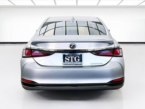 Used 2023 Lexus ES 300h F Sport w/ Accessory Package (Z2) FWD image 5