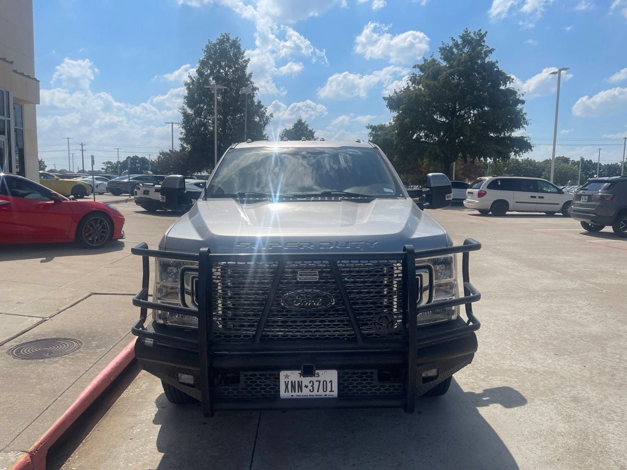 Used 2020 Ford F350 Lariat w/ Lariat Value Package AWD/4WD image 2