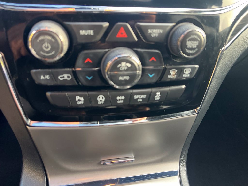 Certified 2020 Jeep Grand Cherokee Limited RWD image 41