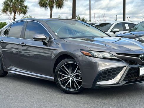 Used 2023 Toyota Camry SE w/ Convenience Package image 2