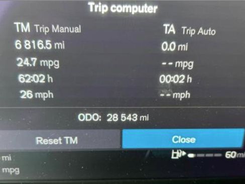 Used 2023 Volvo XC40 B5 Plus w/ Protection Package Premier AWD/4WD image 5