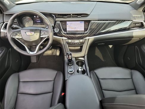 Used 2025 Cadillac XT6 Premium Luxury w/ Technology Package image 20