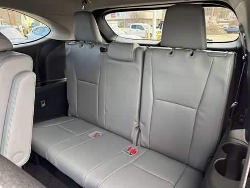 New 2026 Toyota Highlander Platinum AWD/4WD image 31