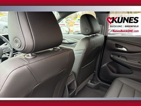 New 2026 Buick Envista Sport Touring image 33