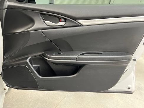 Used 2019 Honda Civic Sport image 29