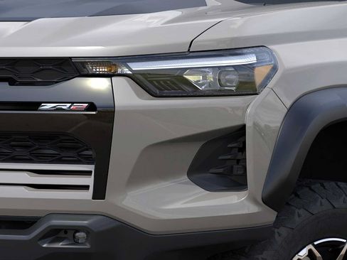 New 2026 Chevrolet Colorado ZR2 w/ Technology Package AWD/4WD image 10