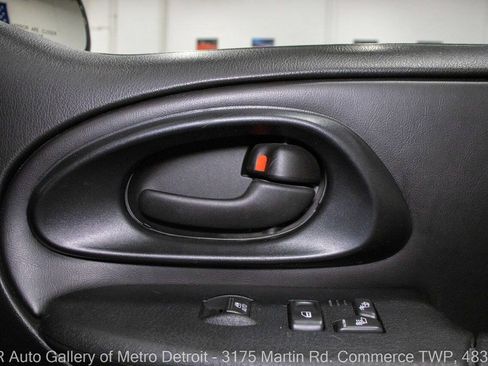 Used 2008 Chevrolet TrailBlazer SS w/ Sun And 6-Disc Cd Package AWD/4WD image 39