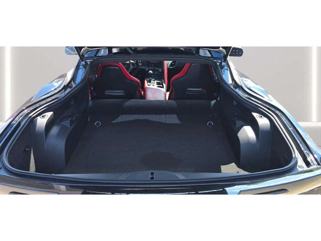 Used 2016 Chevrolet Corvette Z06 w/ Z07 Performance Package RWD image 14