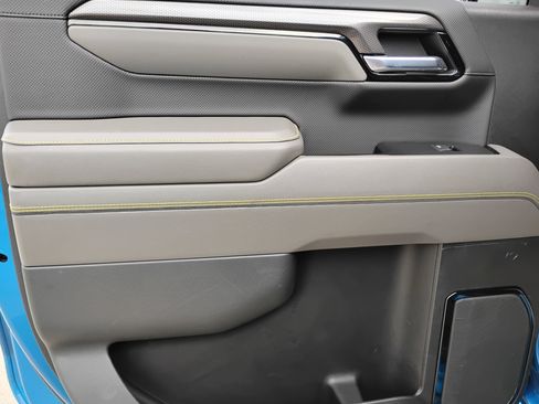 Used 2022 Chevrolet Silverado 1500 ZR2 w/ Technology Package AWD/4WD image 16