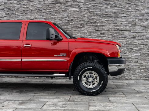 Used 2007 Chevrolet Silverado 2500 LT w/ Heavy-Duty Power Package image 17