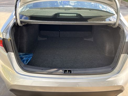 Used 2026 Toyota Corolla LE image 31