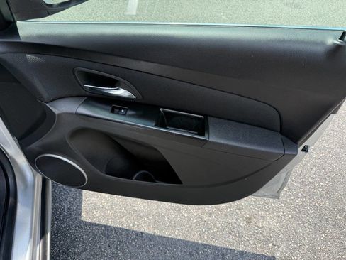 Used 2011 Chevrolet Cruze LT image 43