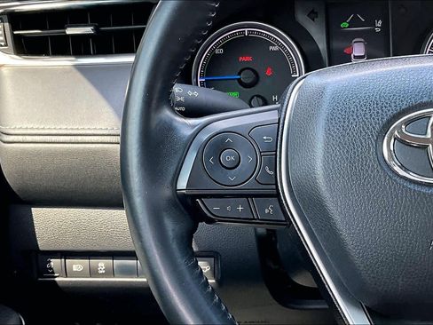 Used 2021 Toyota Venza LE image 22