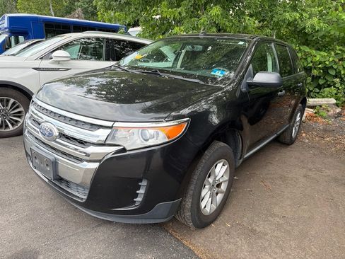 Used 2014 Ford Edge SE w/ Equipment Group 101A FWD image 2