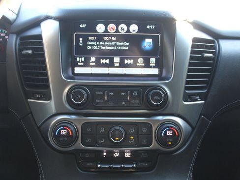 Used 2020 Chevrolet Suburban LS image 7