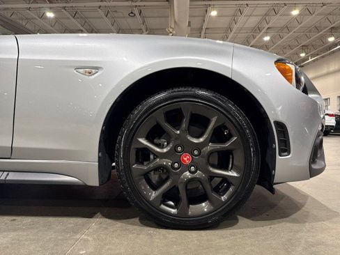 Used 2019 FIAT 124 Spider Abarth w/ Navigation & Sound Group image 90