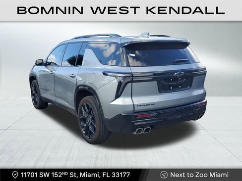 Used 2024 Chevrolet Traverse RS image 5