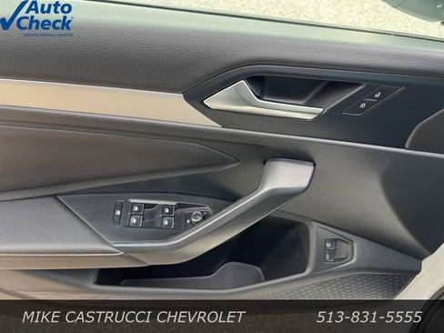 Used 2024 Volkswagen Jetta S image 5