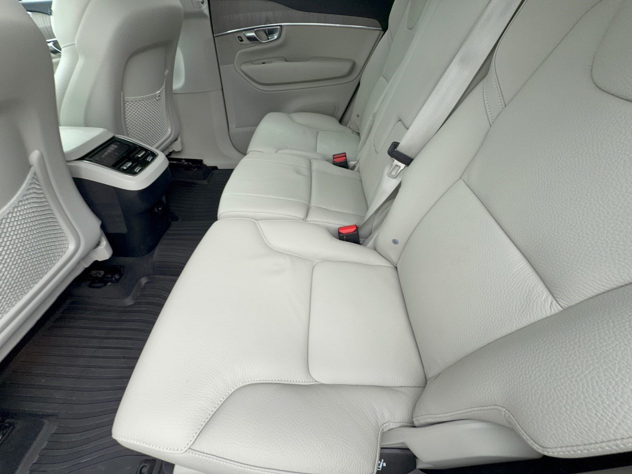 Used 2025 Volvo XC90 B6 Plus w/ Protection Package Premier AWD/4WD image 25