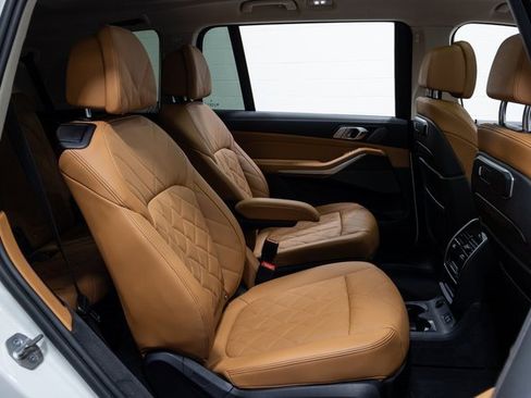 Certified 2023 BMW X7 xDrive40i w/ Premium Package image 24