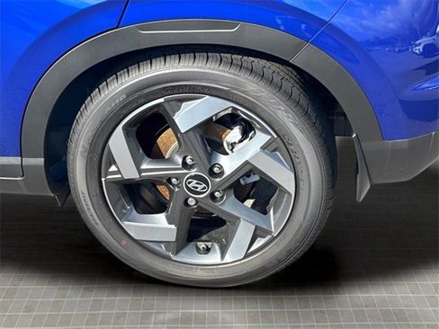 New 2025 Hyundai Venue SEL image 18
