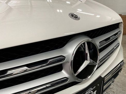 Used 2021 Mercedes-Benz GLC 300 4MATIC image 28