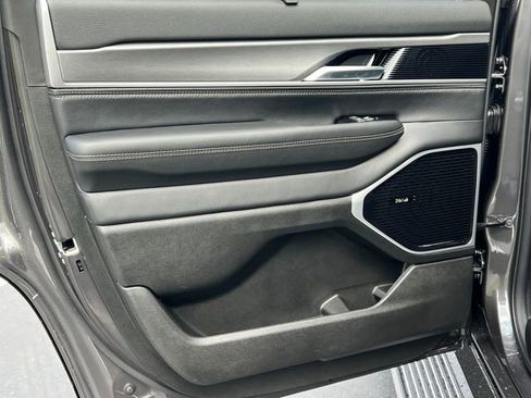 New 2026 Jeep Grand Wagoneer Limited AWD/4WD image 42