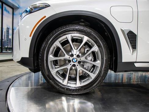 Used 2026 BMW X5 xDrive50e w/ Parking Assistance Package image 7