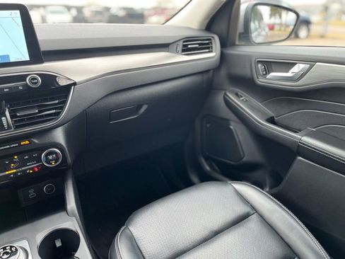 Used 2021 Ford Escape Titanium AWD/4WD image 12