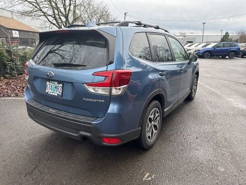 Used 2021 Subaru Forester Premium image 5
