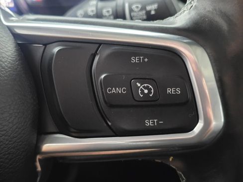 Used 2023 Jeep Wrangler Unlimited Sahara w/ Cold Weather Group AWD/4WD image 34
