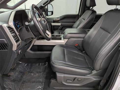 Used 2022 Ford F250 Lariat image 14