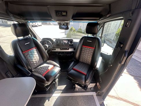 Used 2020 Mercedes-Benz Sprinter 3500 image 39