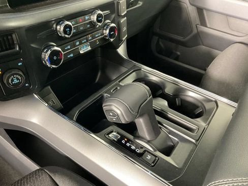 New 2026 Ford F150 XLT w/ XLT Black Appearance Package AWD/4WD image 18