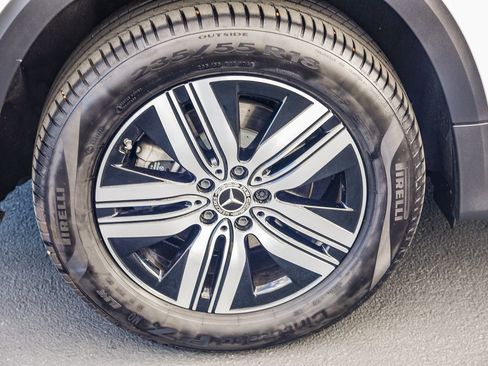 Used 2025 Mercedes-Benz EQB 250+ image 9