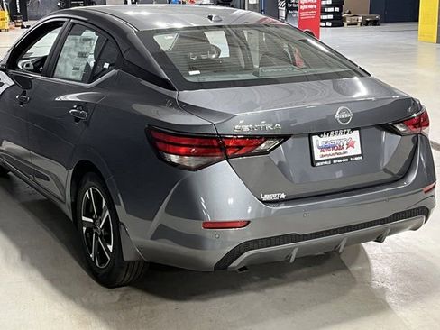 Used 2025 Nissan Sentra SV FWD image 10